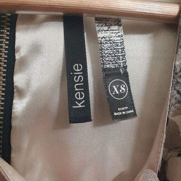 Kensie Black & White Abstract A Line Dress - Picture 2 of 6